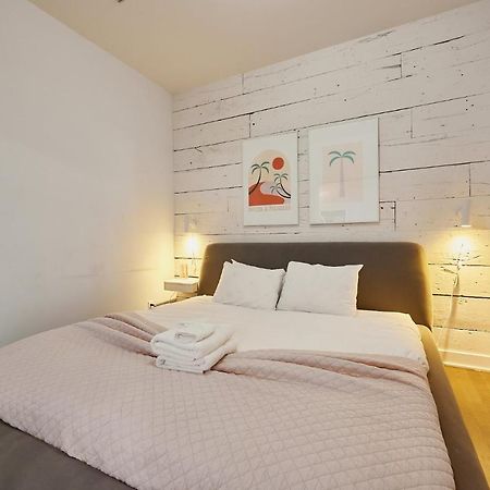 New Spacious Industrial Loft In Le Plateau By Den Stays مونتريال المظهر الخارجي الصورة